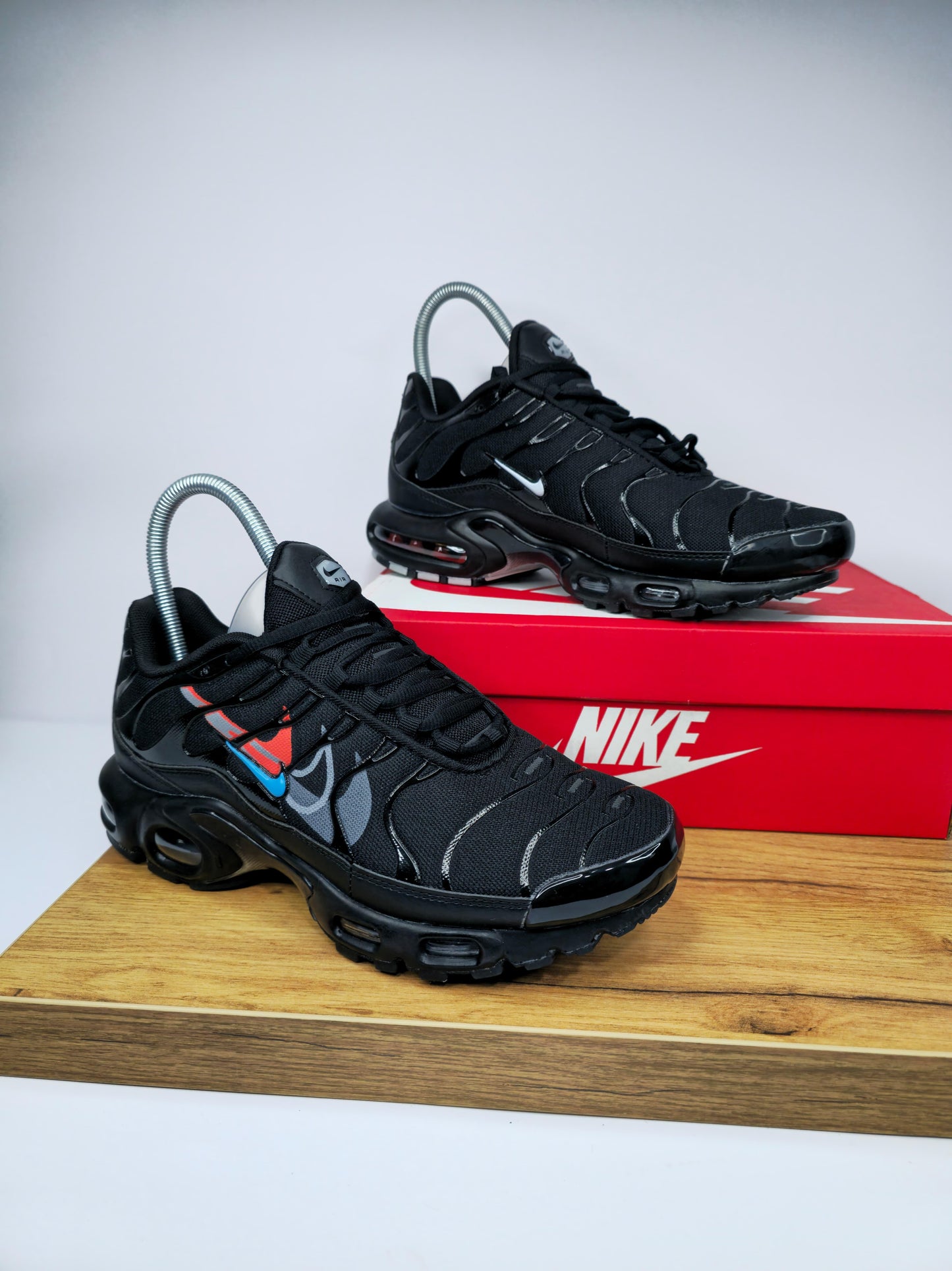 Nike TN Multi Swoosh