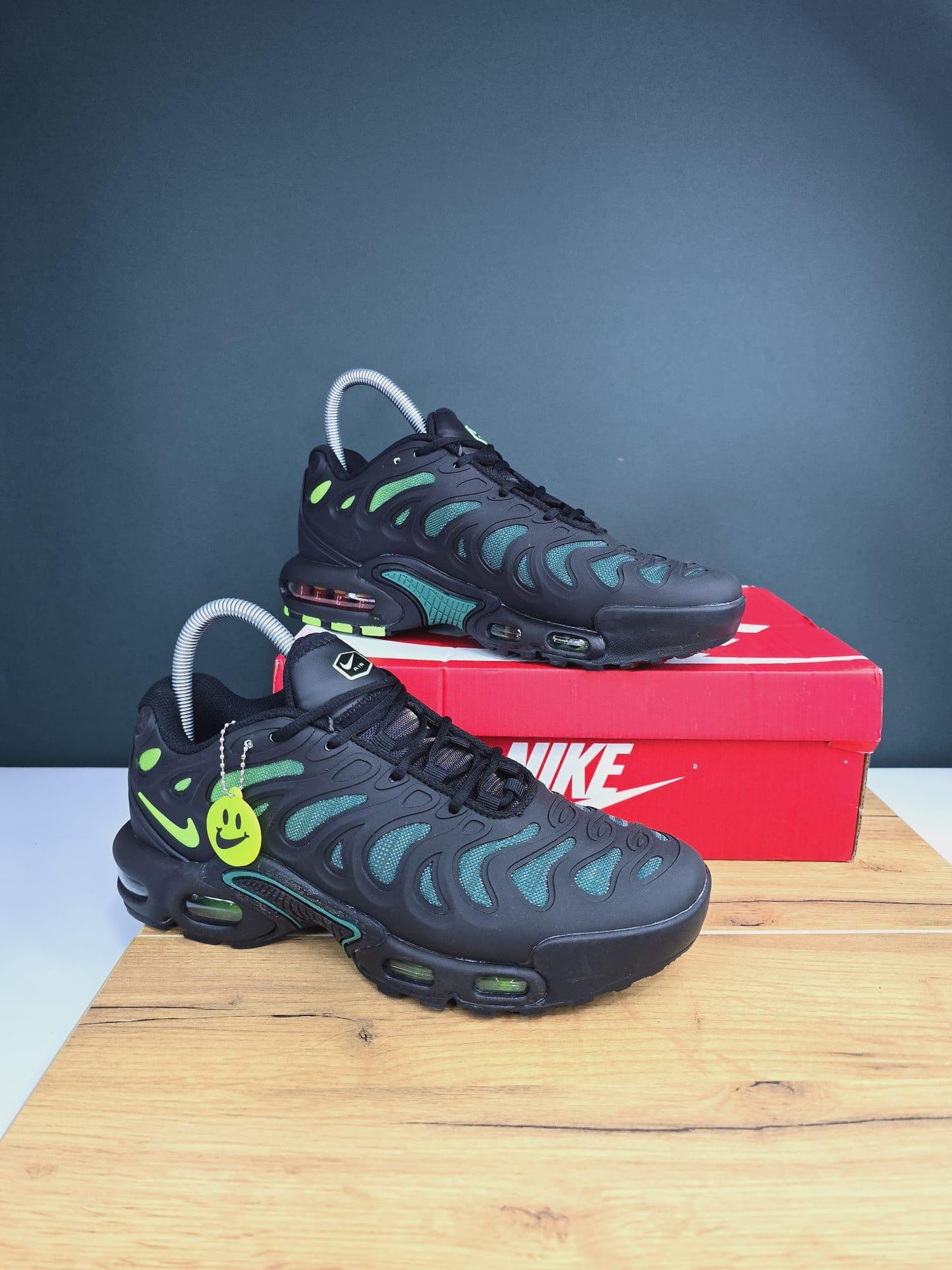 Nike TN Drift Black Volt