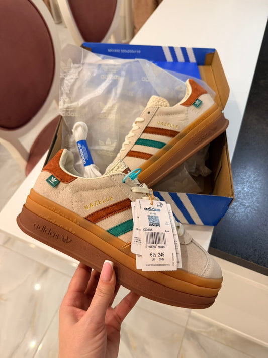 Adidas Gazelle Bold Maple Leaf
