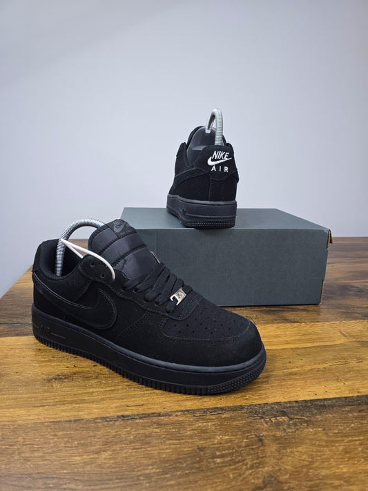 Nike Air Force 1 '07 LV8
