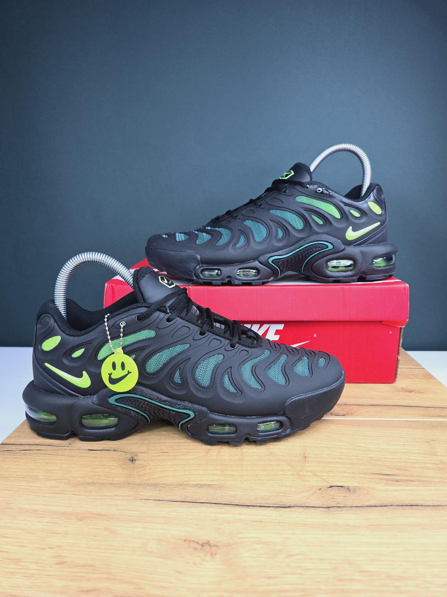 Nike TN Drift Black Volt