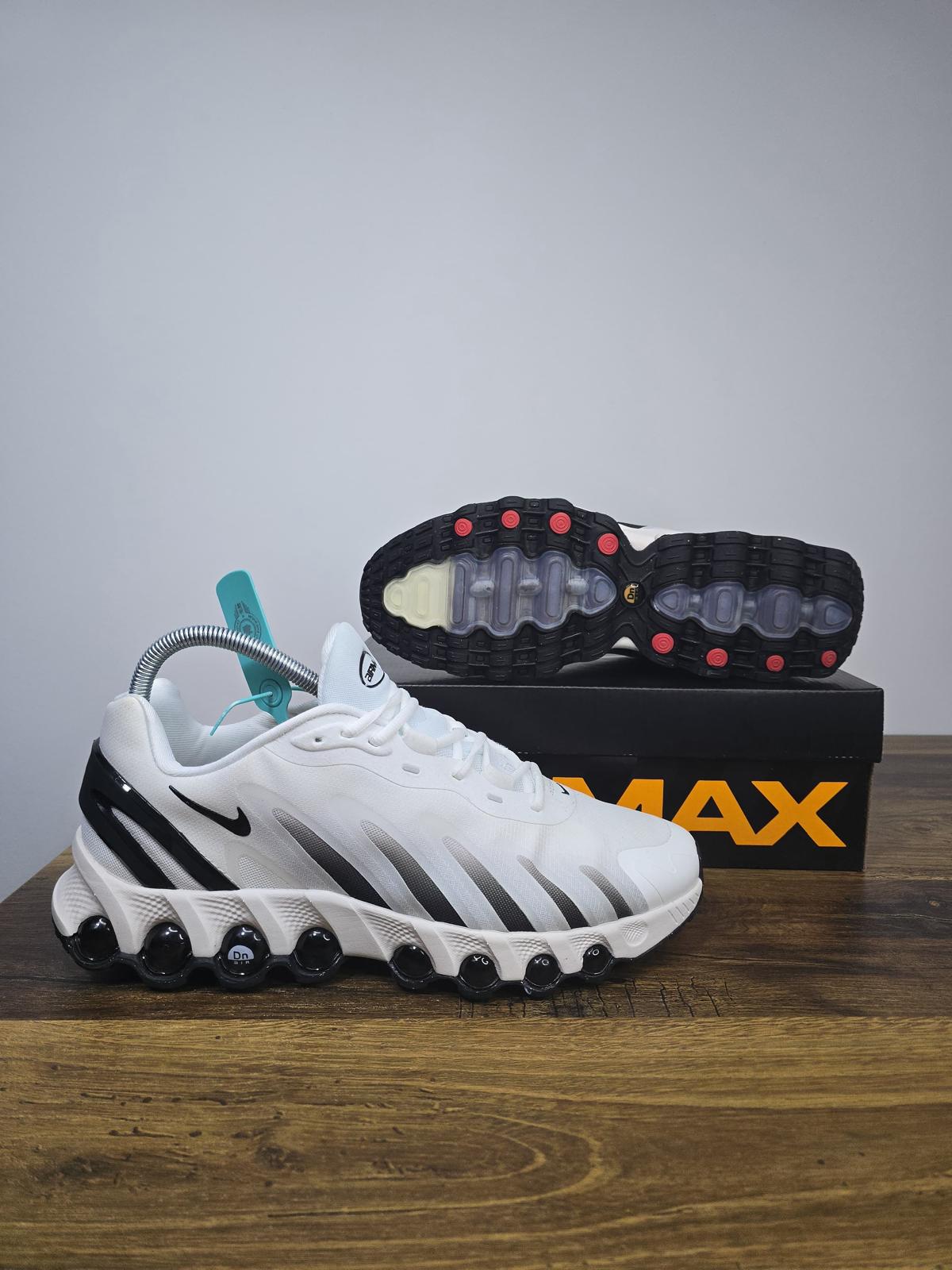 Nike Air Max DN8 White Black