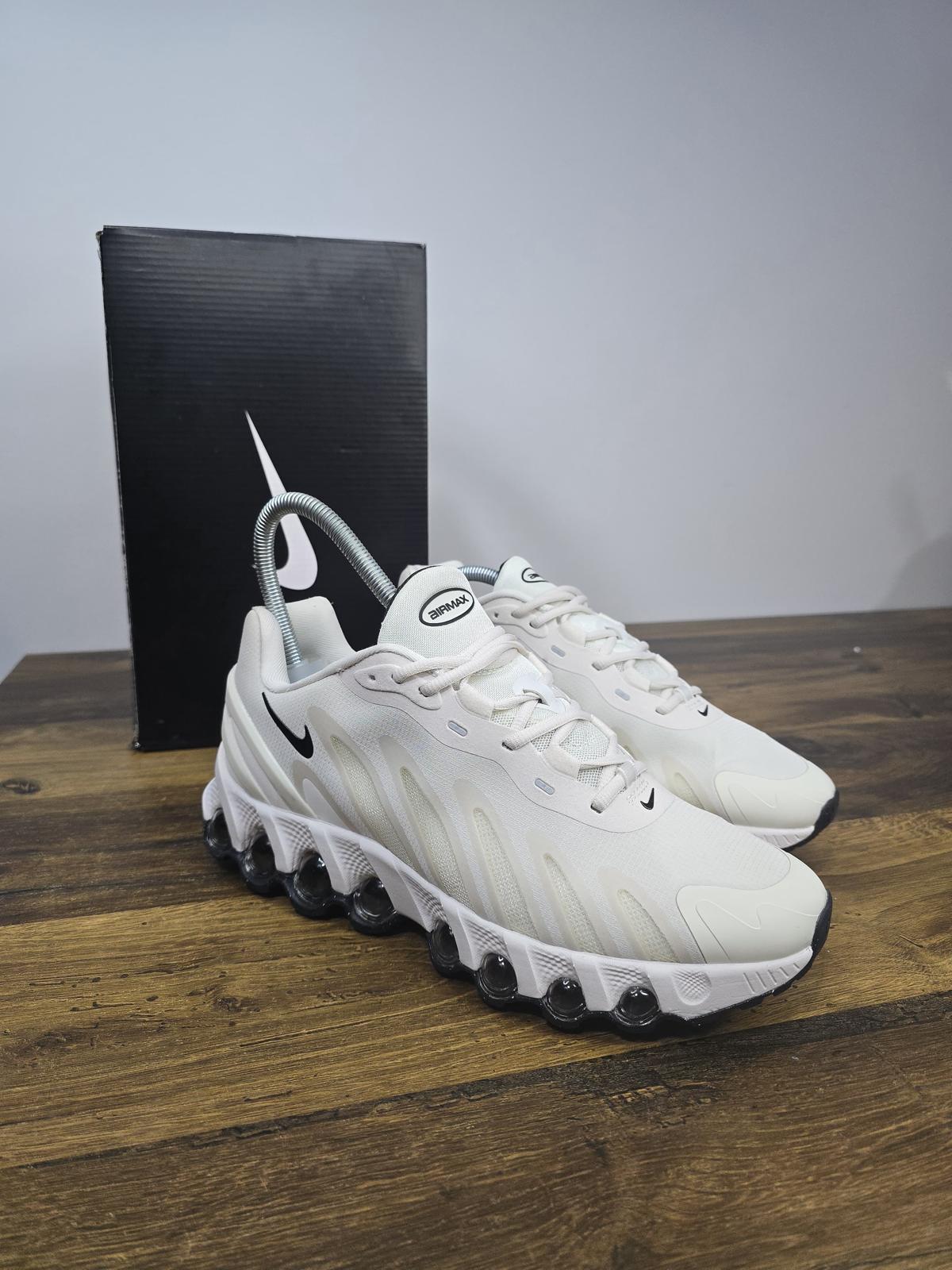 Nike Air Max DN8 White Metallic Silver