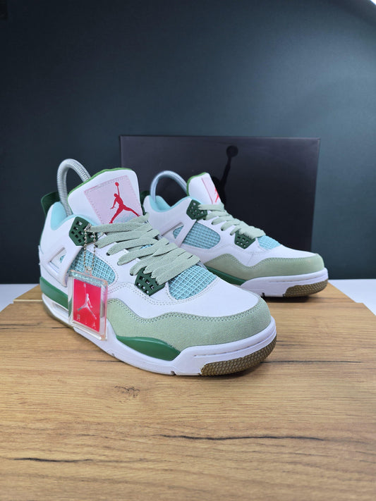 Nike JORDAN 4 Retro Pine Green