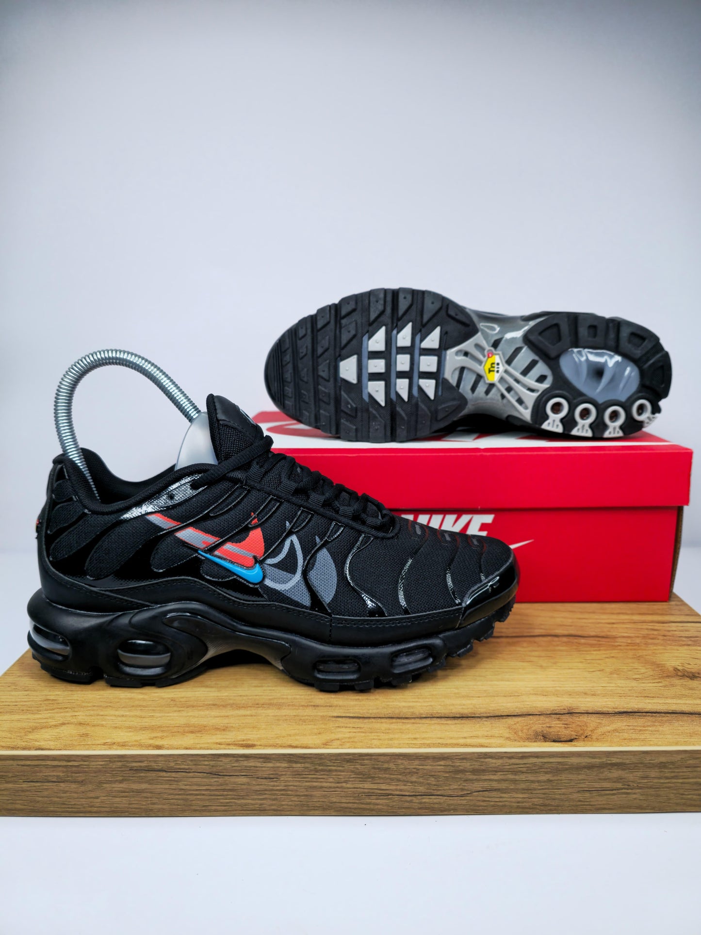 Nike TN Multi Swoosh