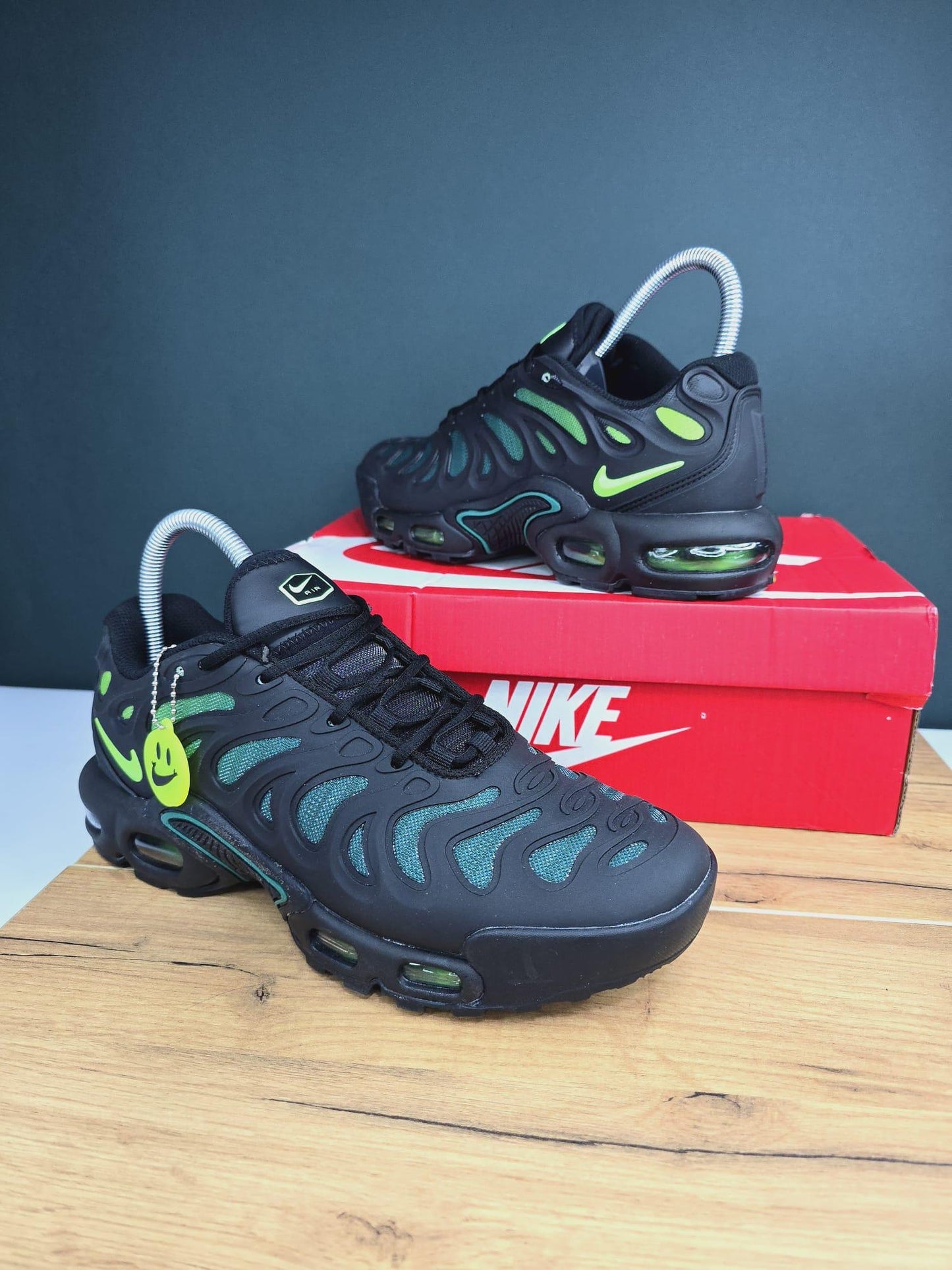 Nike TN Drift Black Volt